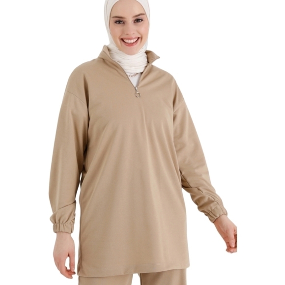 Refka 2 Piece Beige Polo Neck Tracksuit Size 12 - Picture 3 of 7